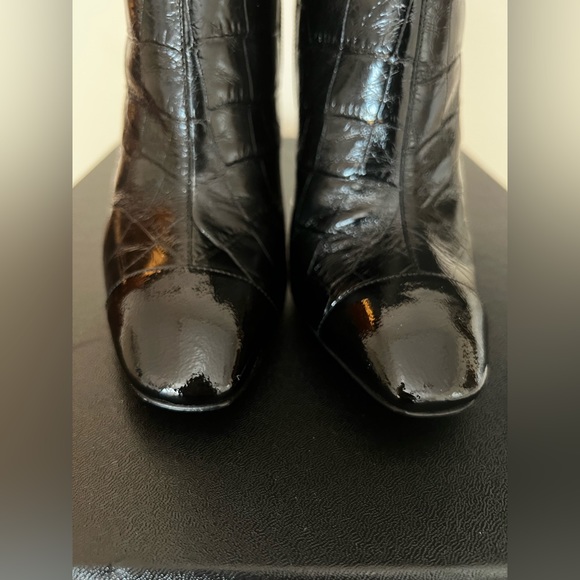 Chanel Heeled Boots Pre Fall 2019 Collection - Picture 4 of 13